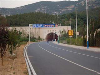 道路井蓋,長沙市道路設施工井蓋,長沙井蓋批發(fā),長沙植草格,鑄鐵井蓋,不銹鋼井蓋,纖維井蓋,長沙道路井蓋